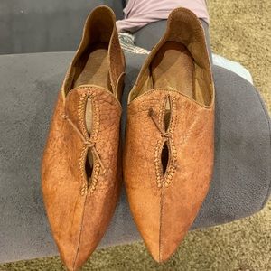 Leather slip-on shoes
